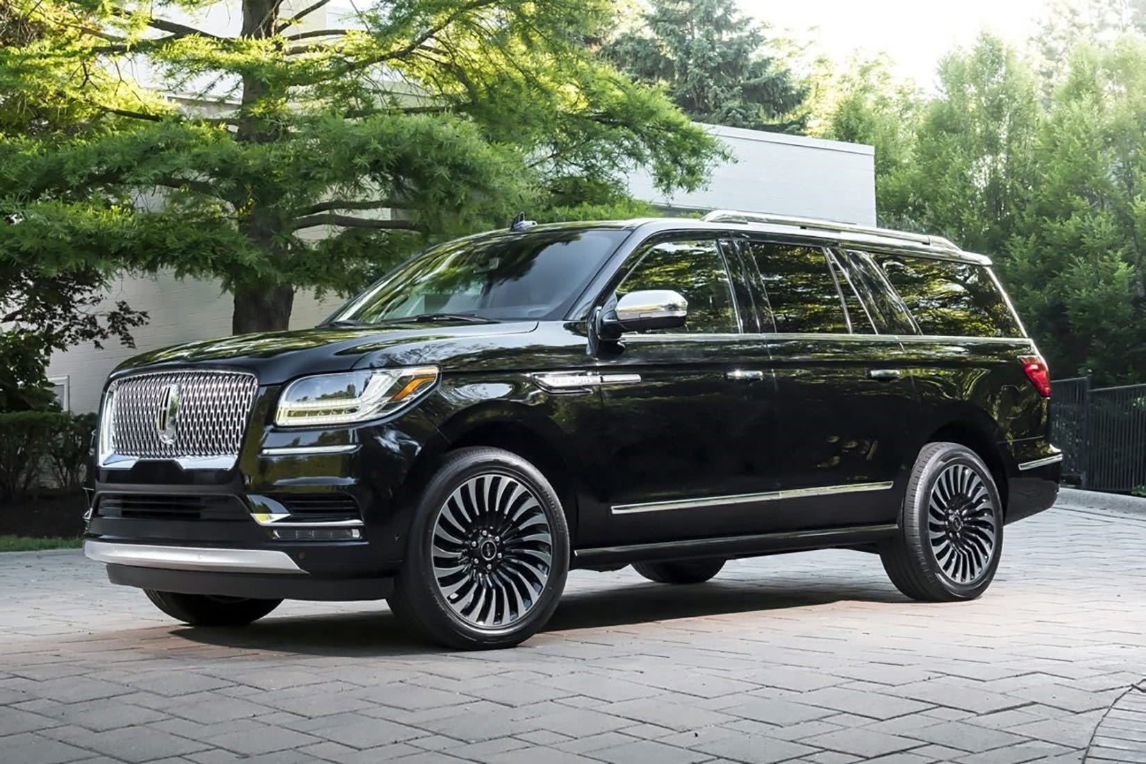 Luxury SUV Lease Deals: Top Models, Negotiation Tips, And Hidden Costs